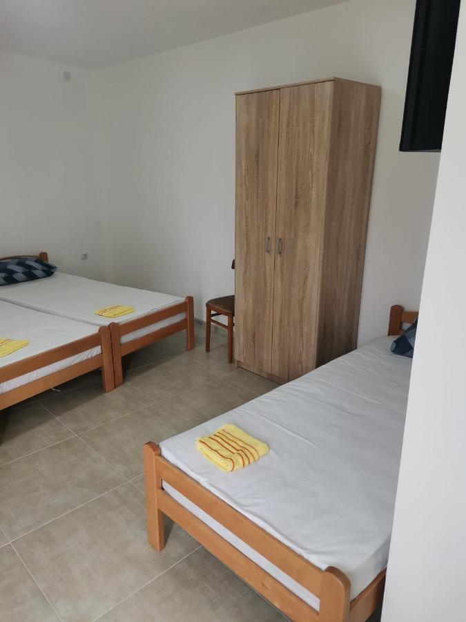 Adamovic Pirot Exterior foto