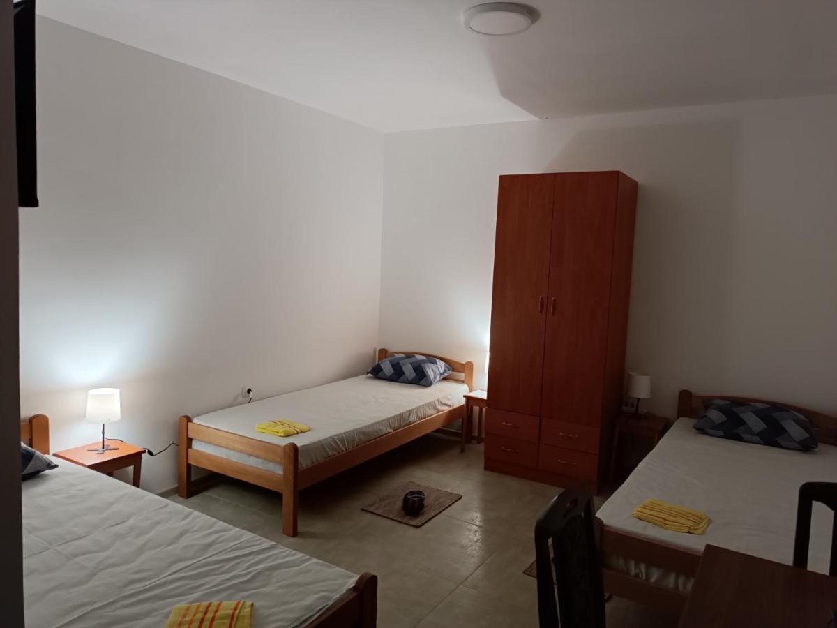 Adamovic Pirot Exterior foto