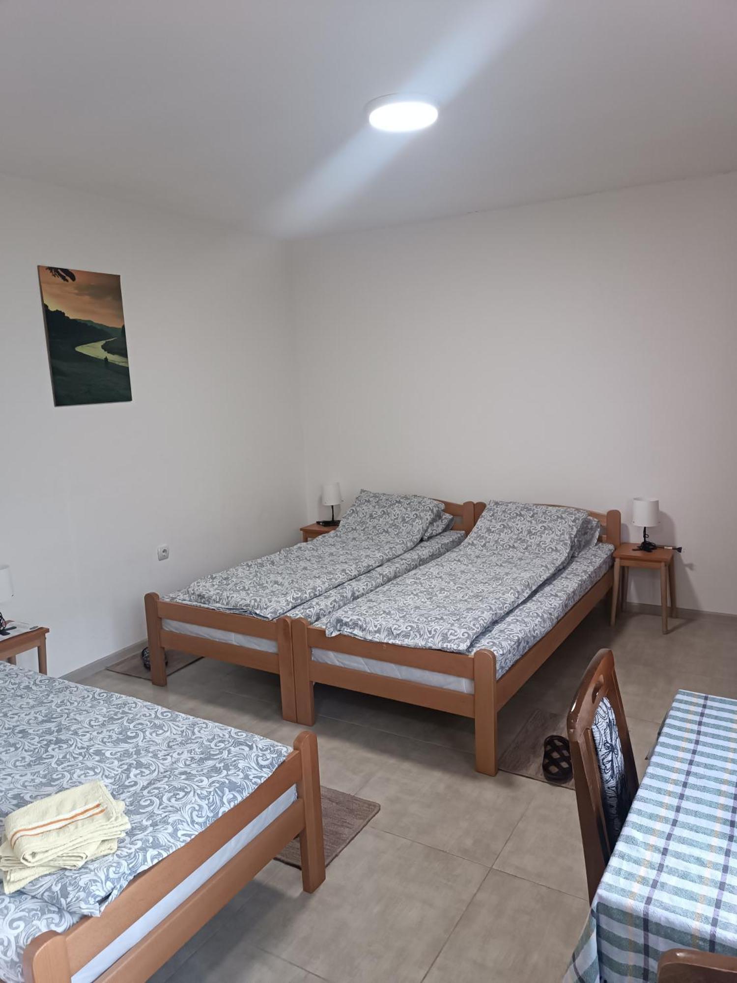 Adamovic Pirot Exterior foto